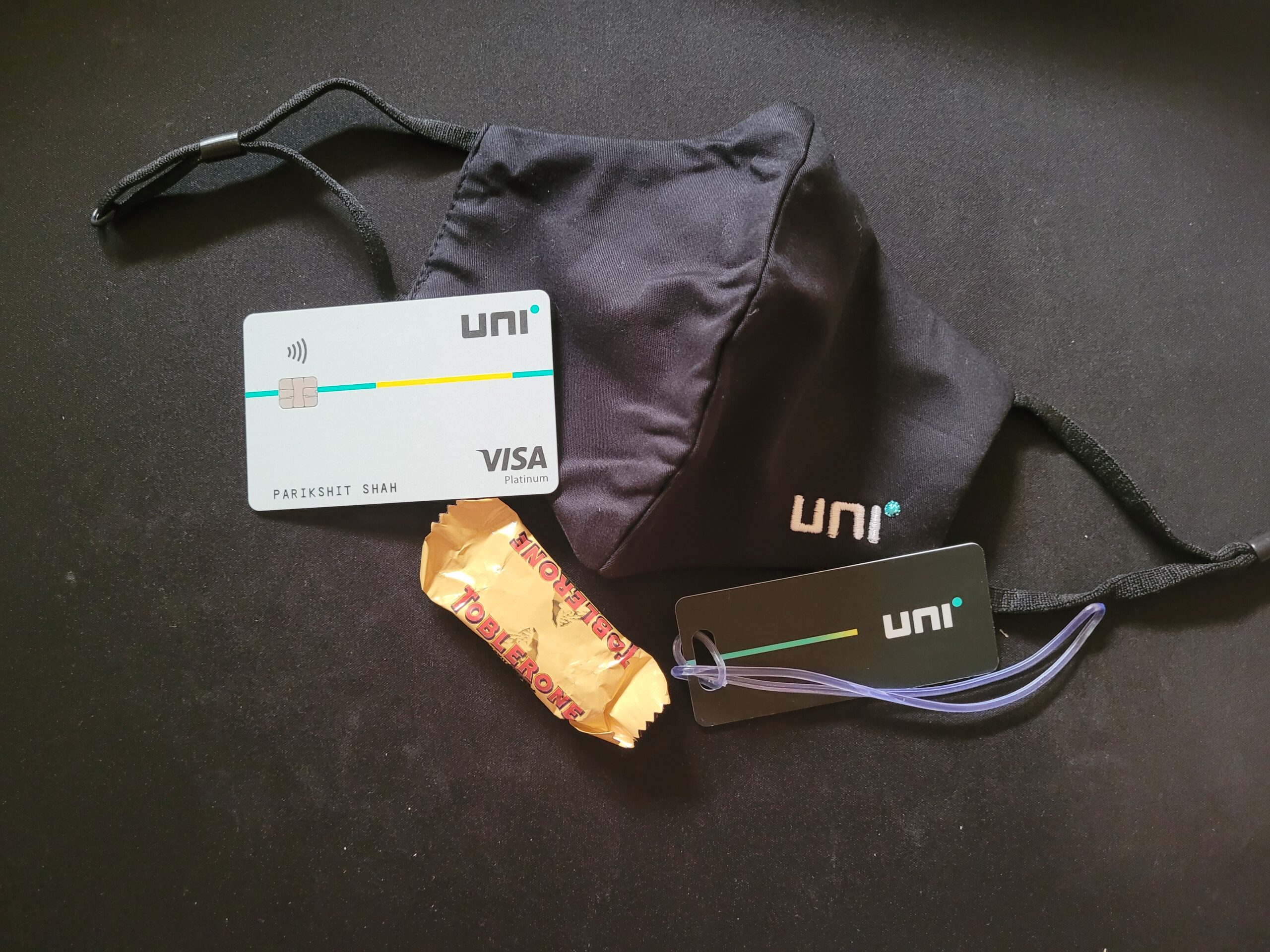 Uni Credit Card Box Content